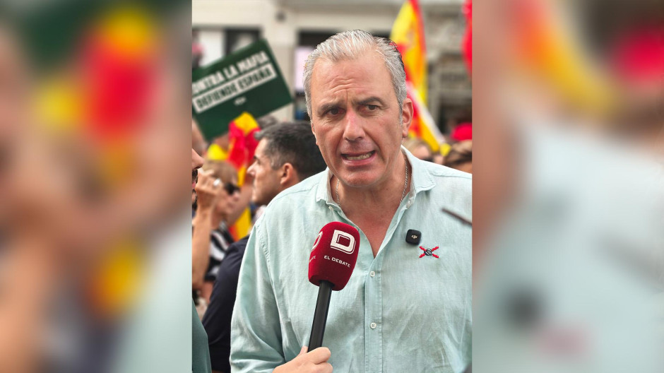 Ortega Smith atiende a El Debate durante la II Marcha por la Dignidad de España en Madrid