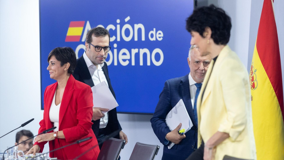 Isabel Rodríguez; Carlos Cuerpo, Ángel Víctor Torres y Elma Saiz