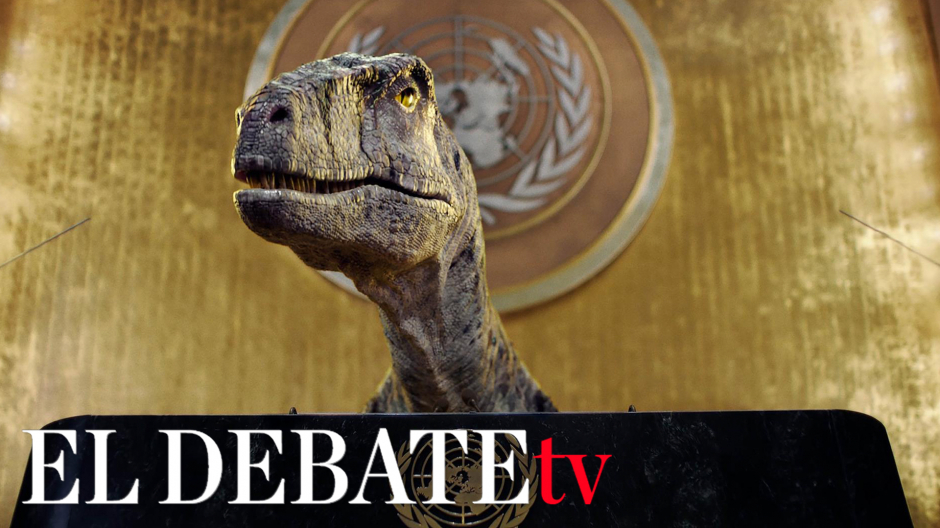 Un dinosaurio en la ONU para exigir a los humanos que no se extingan