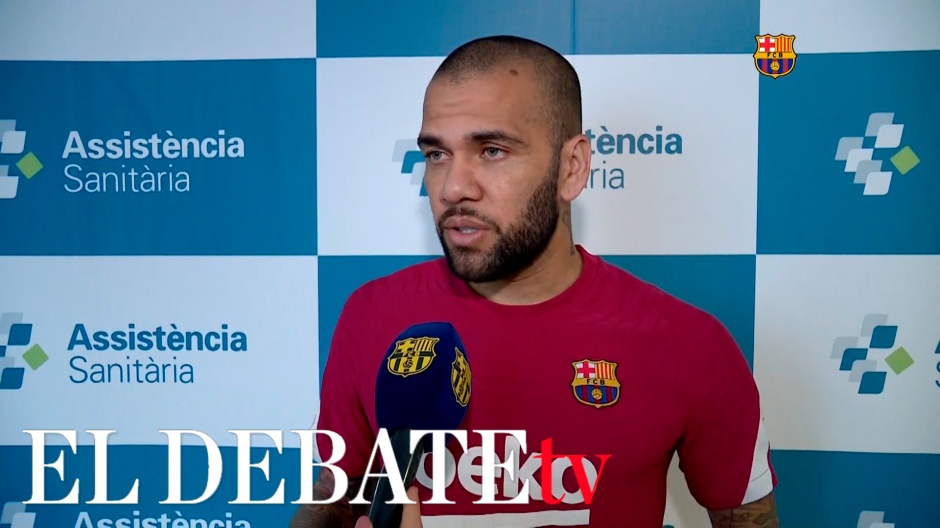 Alves: «La camiseta del Barça me convierte en un superhéroe»