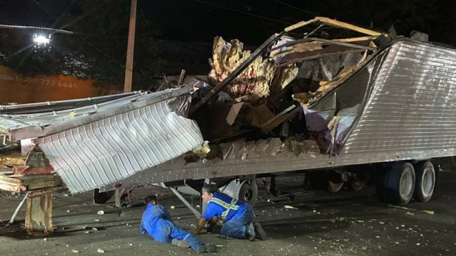 53 inmigrantes mueren en México tras volcar un camión en el que viajaban hacinados