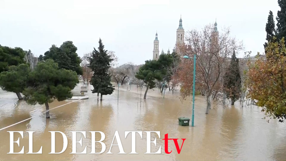La punta de la crecida del Ebro se aproxima a Zaragoza con menos caudal del previsto