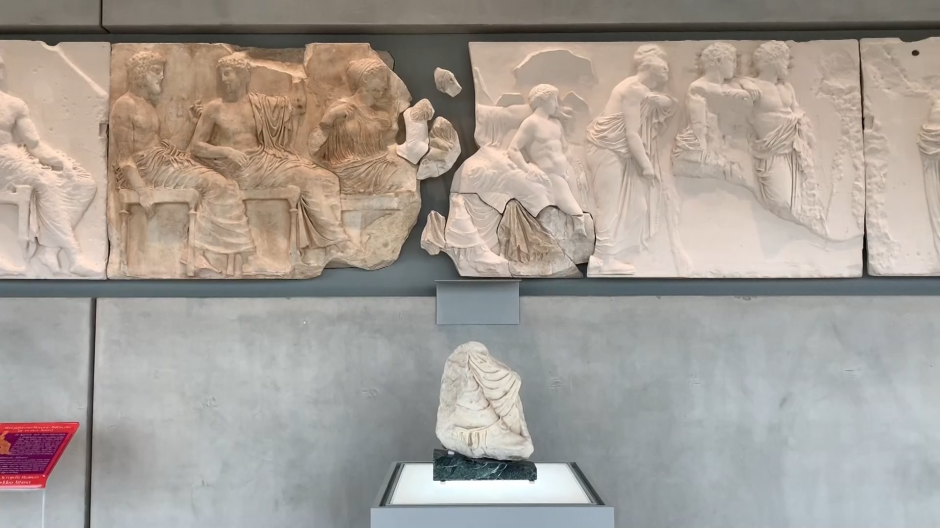 Italia devuelve un fragmento del friso del Partenón a Grecia