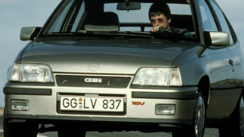 Cinco coches marroneros, qué son y por qué es probable que te paren si conduces uno