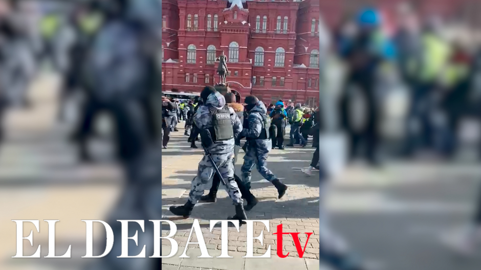 Detenciones en la Plaza Roja de Moscú por las protestas en contra de la guerra en Ucrania