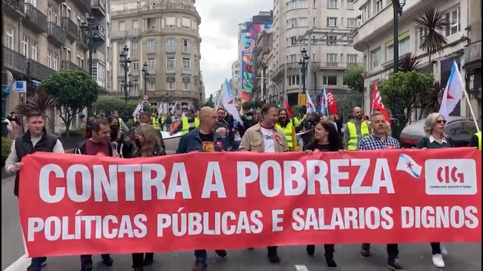 Cientos de personas se manifiestan este 1 de mayo en Vigo
