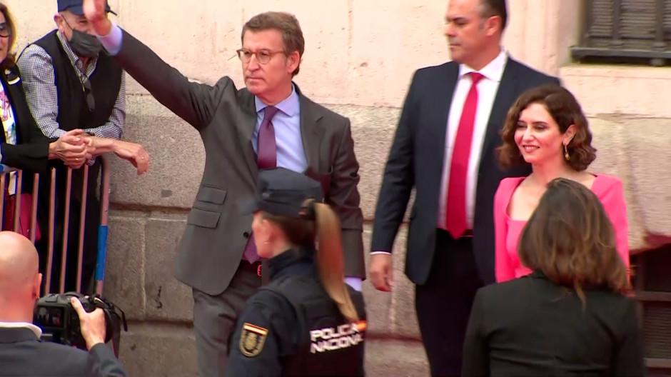 Feijóo y Ayuso escenifican unidad a las puertas del congreso del PP ...