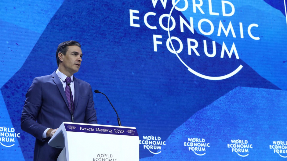 El presidente del Gobierno, Pedro Sánchez, durante su intervención en el Foro Económico Mundial en Davos (Suiza)