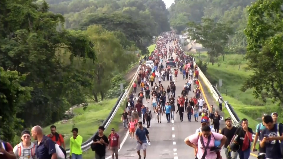 Caravana migrante pasando por Tapachula, Guatemala