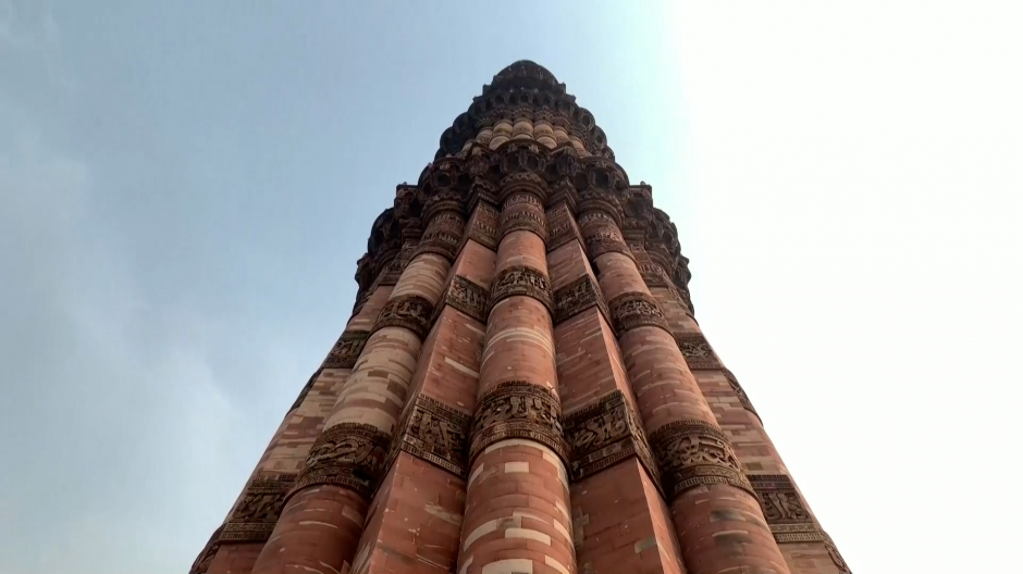 Imagen del icónico minarete de la India Qutub Minar