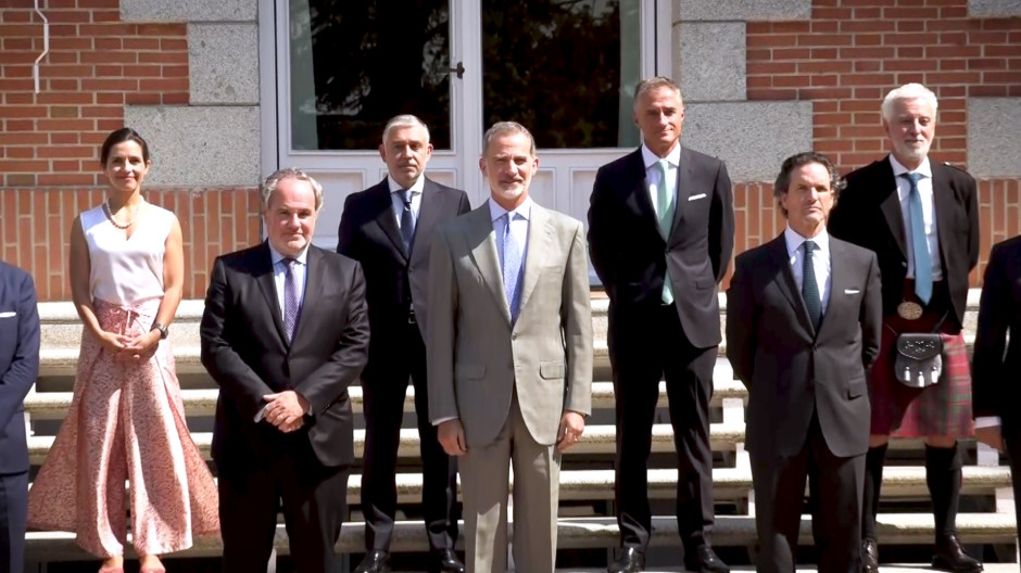 Felipe VI se reúne con la Asociación de Cerveceros por su centenario