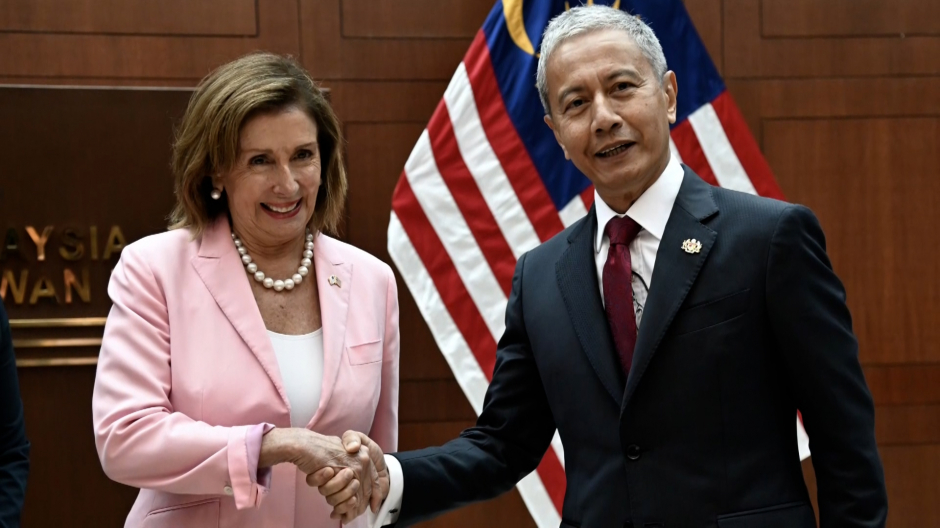 La presidenta de la Cámara de Representantes de EE.UU., Nancy Pelosi, en Malasia