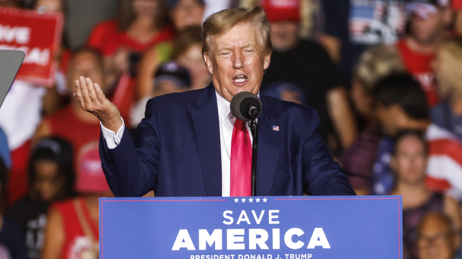 Imagen de Donald Trump en el mitin Save America en Waukesha, Wisconsin