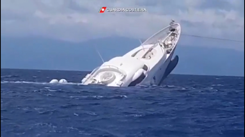 El impactante naufragio de un yate de cuarenta metros de eslora