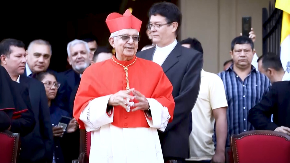 Colorido y festivo recibimiento a su primer cardenal en Paraguay