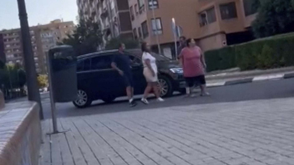 Un hombre atropella a su suegra en Valencia y se da a la fuga tras herirla