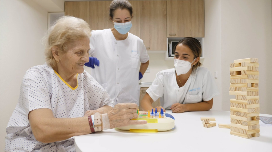 El Hospital La Paz habilita una nueva sala para pacientes y familiares del Servicio de Geriatría