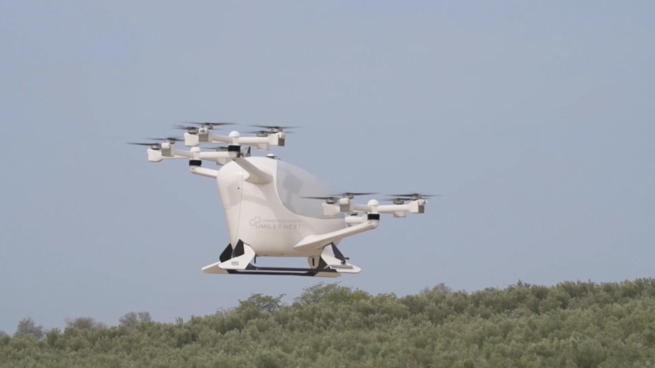 Un prototipo de aerotaxi realiza su primer vuelo libre en España