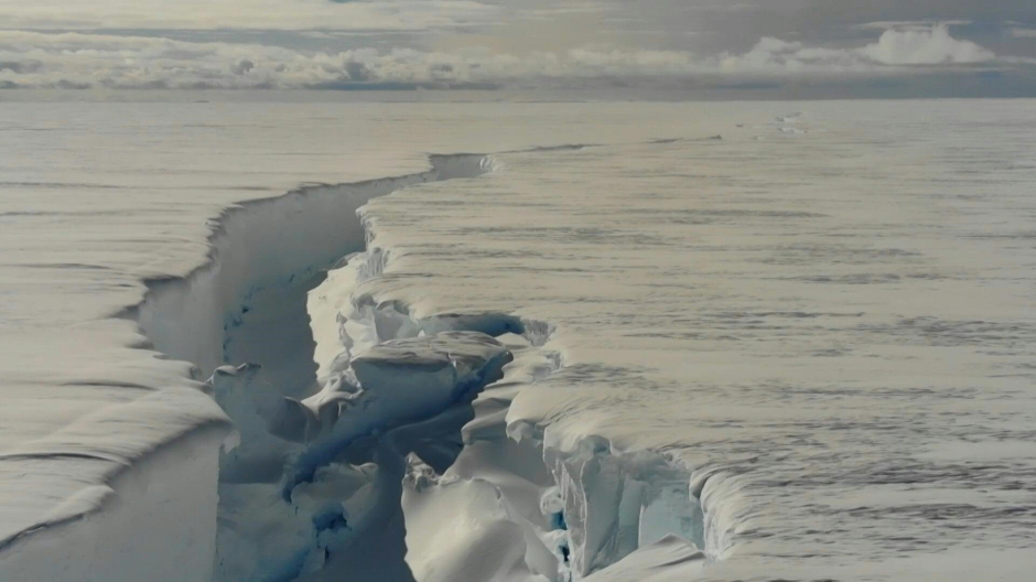 Frente de hielo en la costa antártica