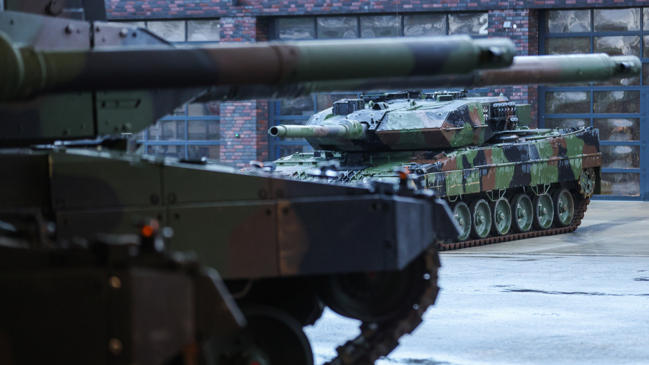 La UE aprueba el envío 500 millones de euros en ayuda militar para Ucrania