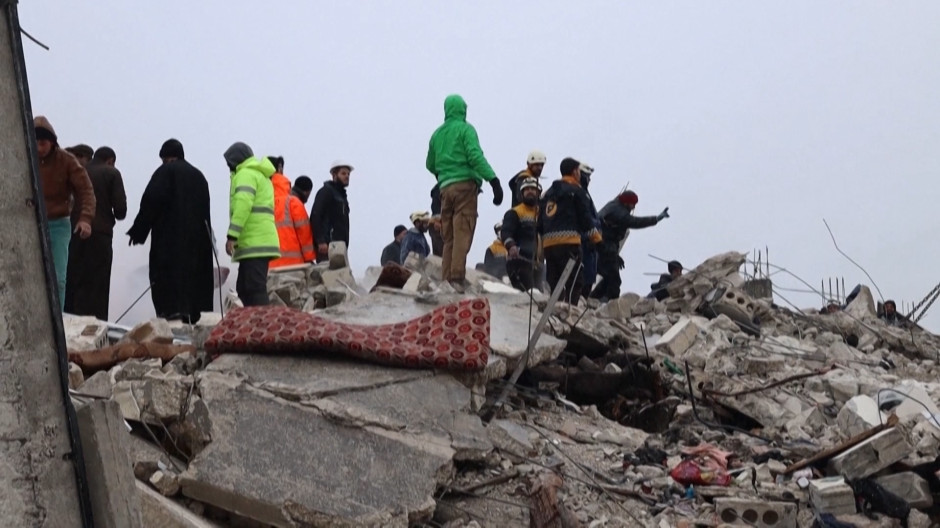 Imagen de personas afectadas por el terremoto