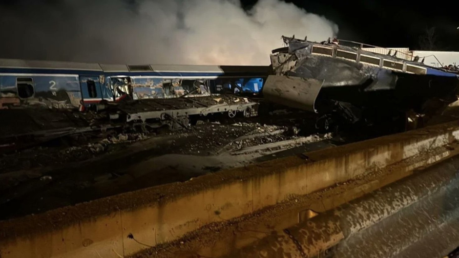 Decenas de muertos en un accidente de tren en Grecia