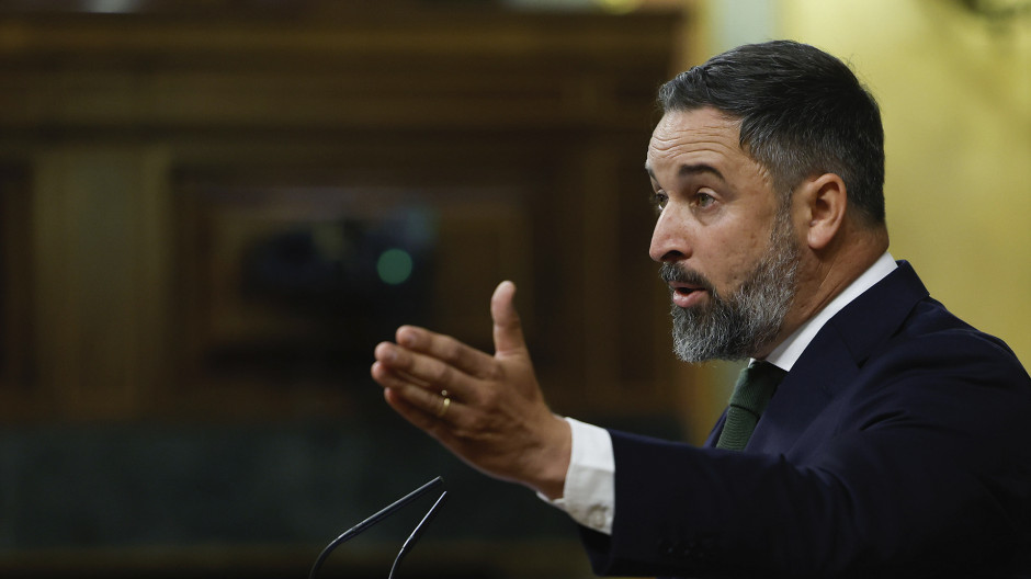 La 'lección' de feminismo de Abascal a Sánchez en el Congreso: «Pagamos el pato por ustedes»