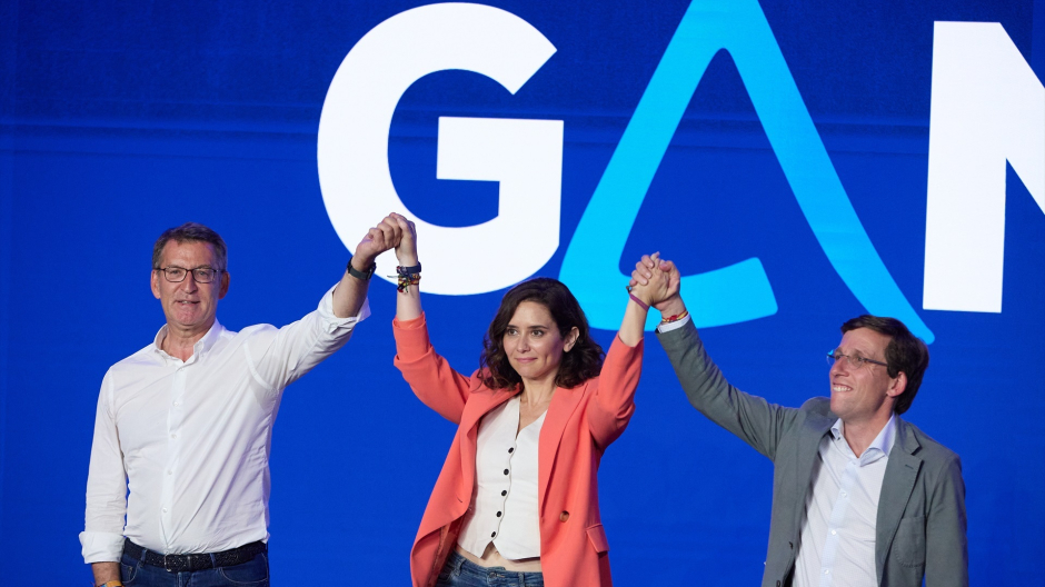Núñez Feijó, Ayuso y Martínez Almeida en el cierre de campaña del Partido Popular