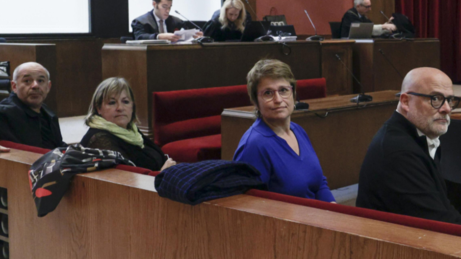 Los diputados soberanistas: Lluis Corominas (d), Anna Simó (2d), Ramona Barrufet (2i) y Lluís Guinó (i) en el juicio