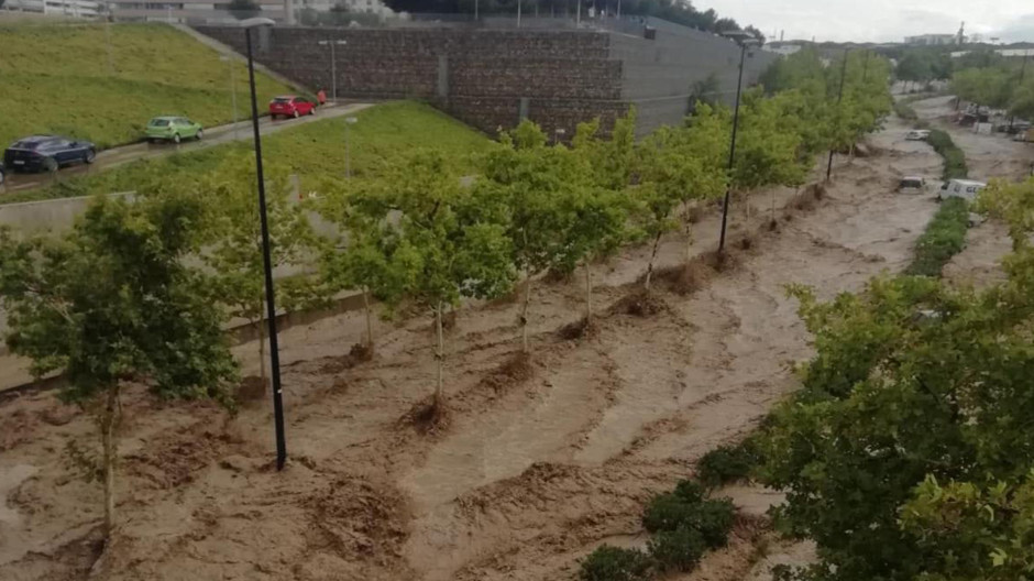 Graves destrozos en Zaragoza a causa de la riada desatada por las fuertes tormentas