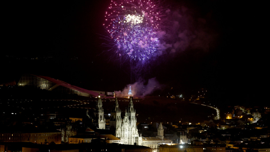 Fiestas del Apóstol en Santiago de Compostela con fuegos artificiales