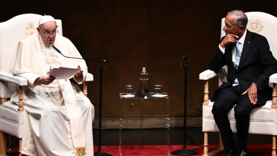 El presidente de Portugal, Marcelo Rebelo de Sousa, junto al Papa Francisco