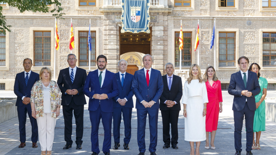 Toma posesión el nuevo equipo de Gobierno de Aragón (PP-Vox)