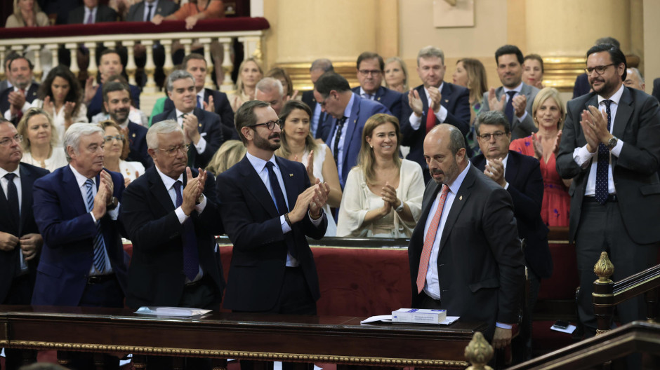 Pedro Rollán, en el instante de ser elegido presidente del Senado.