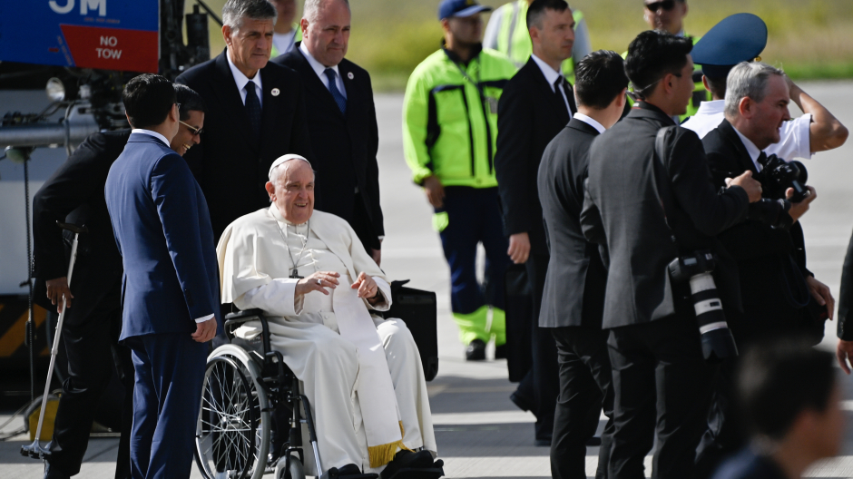 El Papa Francisco, en su llegada a Mongolia