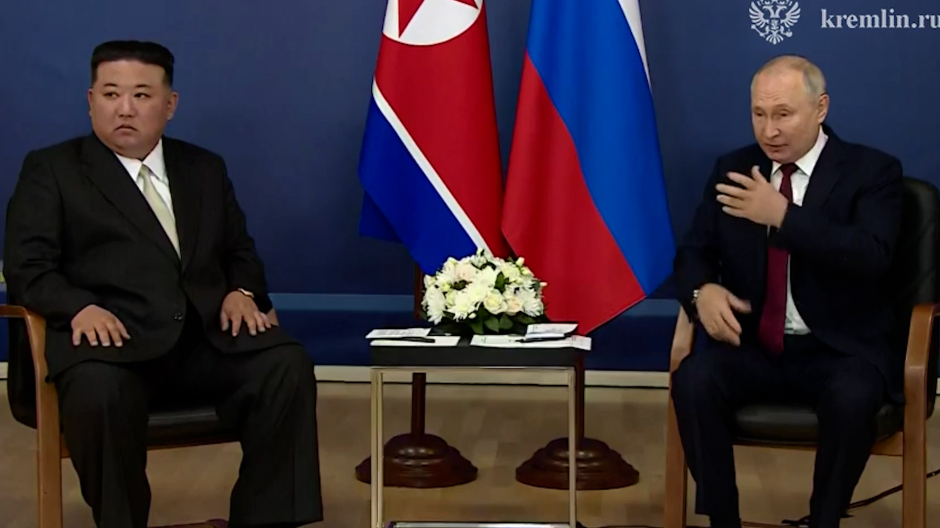 Kim Jong Un, «profundamente impresionado» con la tecnología aeroespacial y la aviación rusa
