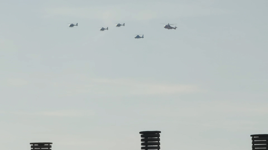 Helicópteros durante el último ensayo del desfile militar