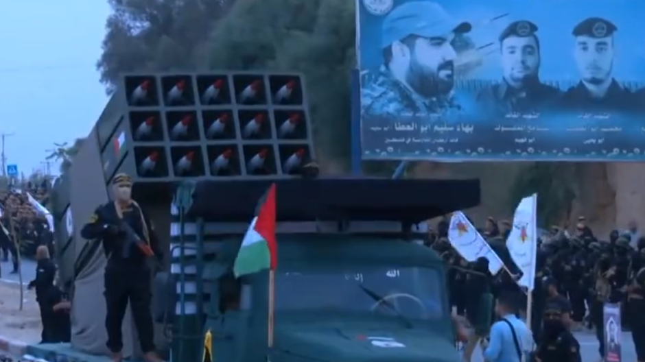 Un momento del desfile en el que las fuerzas palestinas exhibieron sus cohetes y drones, horas antes de la ataque contra Israel