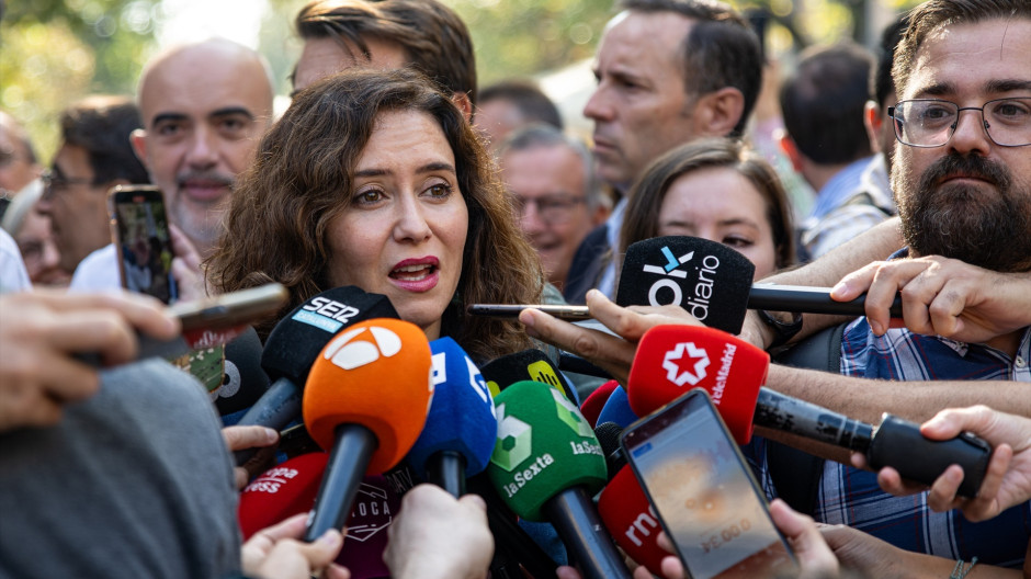 Ayuso se dirige a los catalanes en la manifestación del 8-O: «no están ...