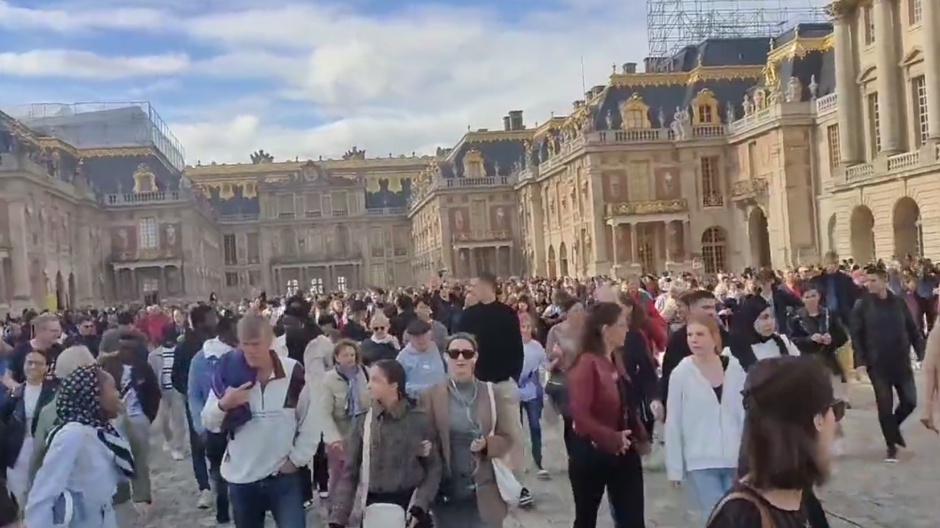Imagen de la evacuación del Palacio de Versalles