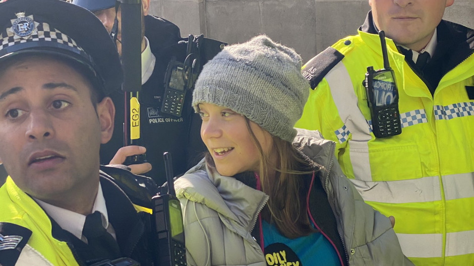 Imagen de la detención de Greta Thunberg en Londres