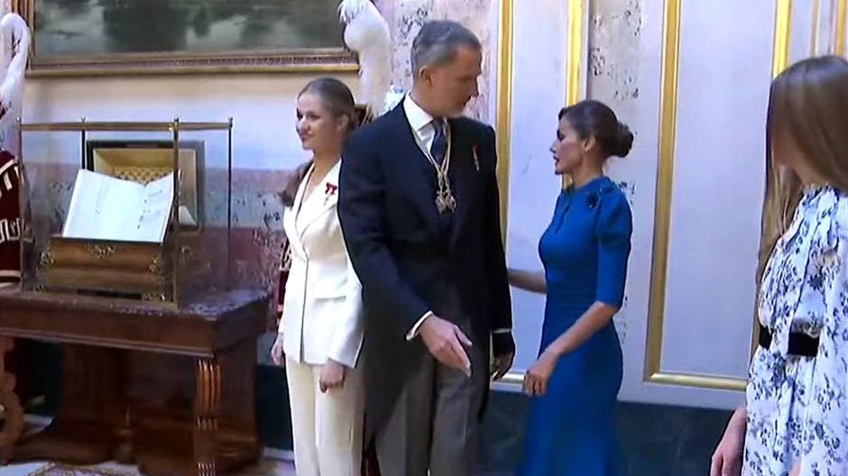 El divertido momento en el que la Reina Letizia corrige a la Princesa Leonor