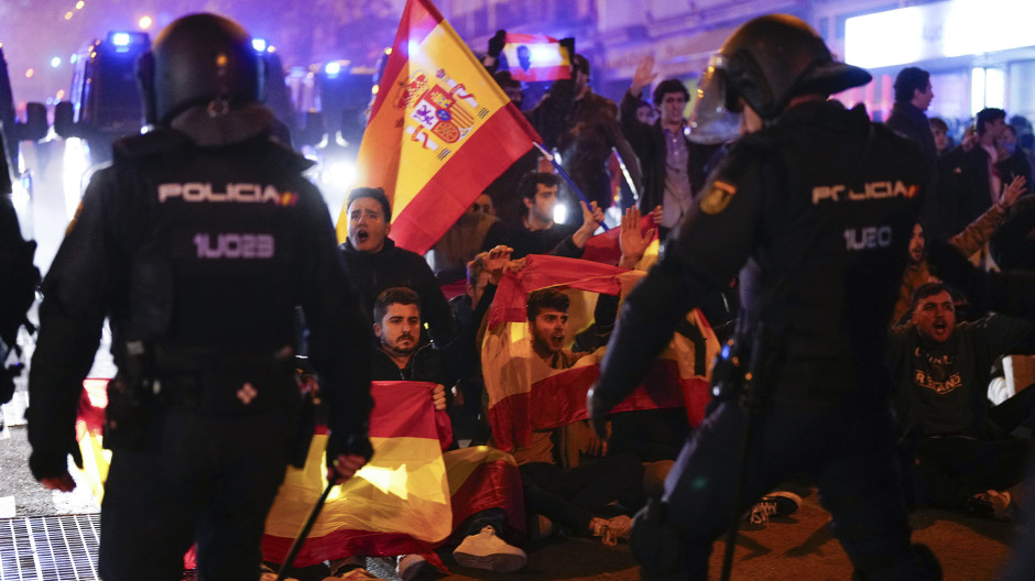 Directo | Decimoquinta jornada de protestas en Ferraz tras la ...