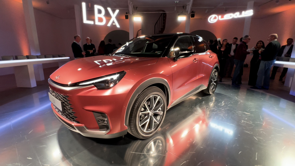Así es el nuevo híbrido Lexus LBX, el futuro 'buque insignia de la marca japonesa
