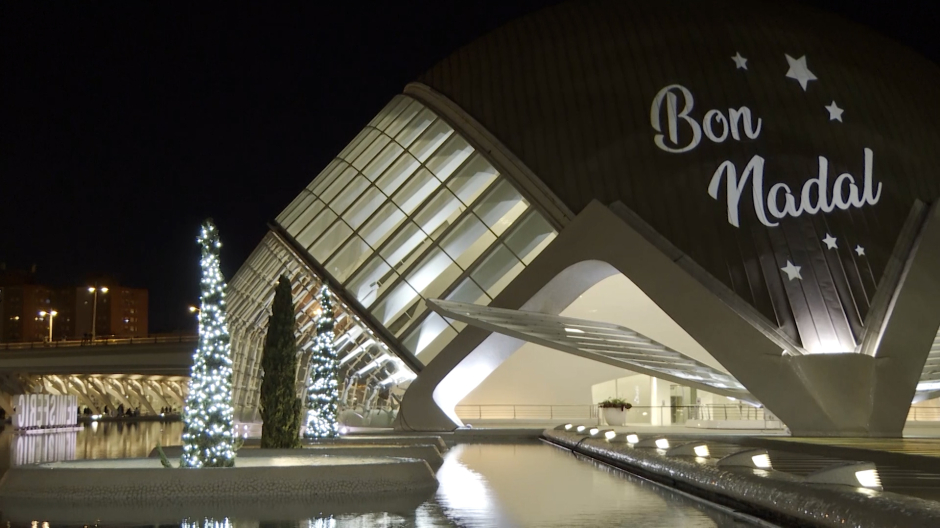 Árbol de Navidad en la Ciudad de las Artes y las Ciencias de Valencia