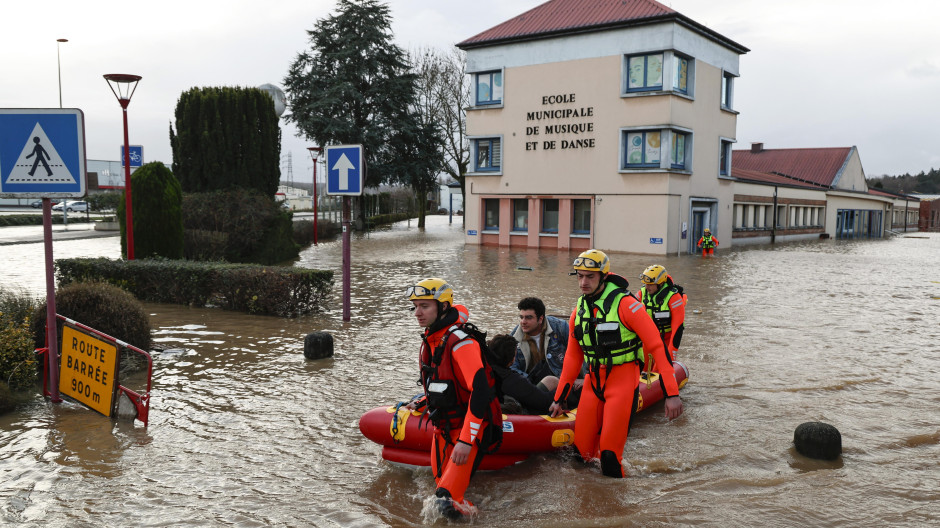 La localidad francesa de Arques, dañada por el primer temporal del año