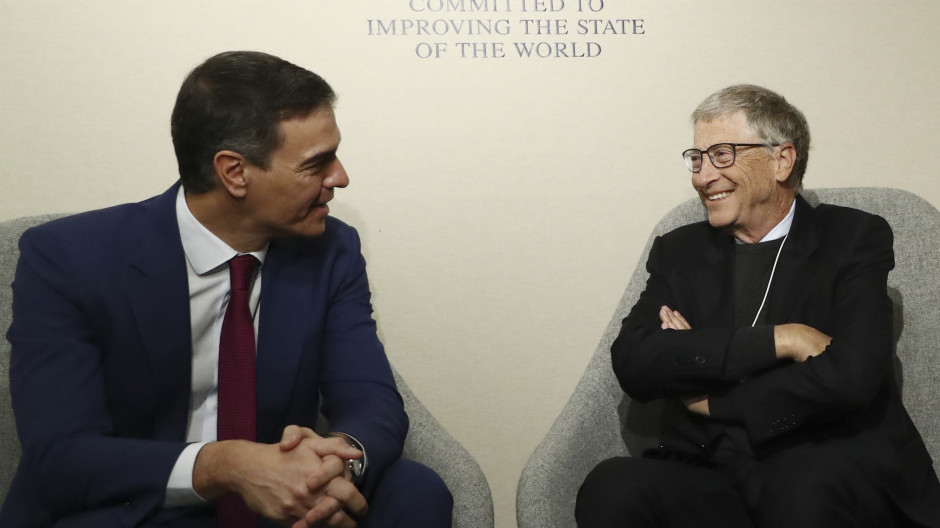 Pedro Sánchez se reúne con Bill Gates en Davos