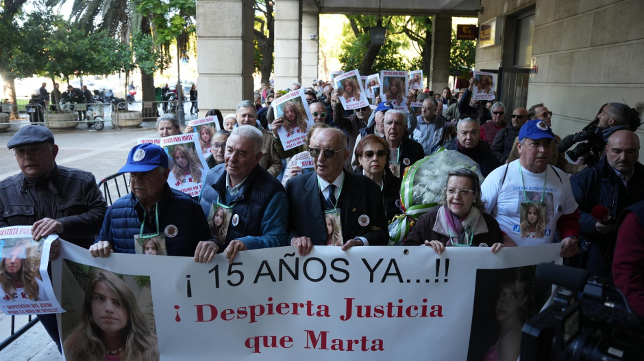 Concentración por los 15 años del asesinato de Marta del Castillo, con su abuelo al frente