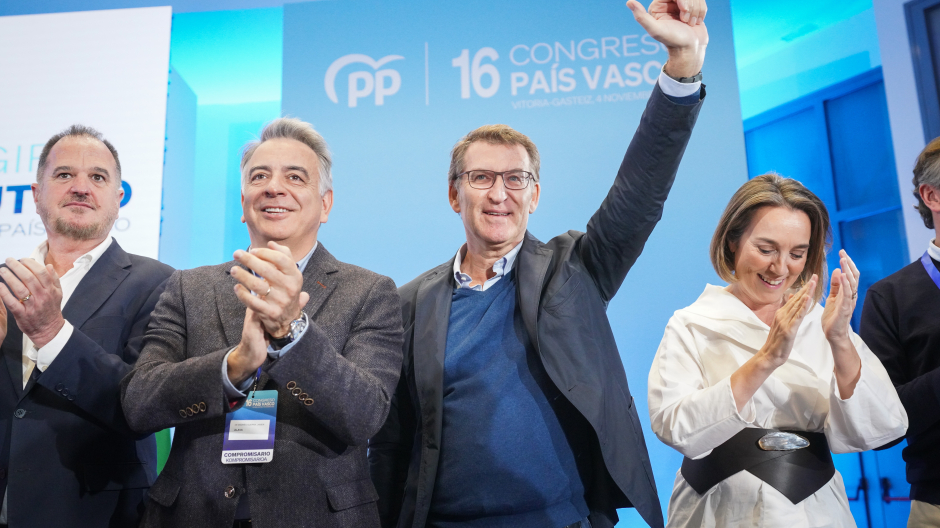 El candidato del PP a las elecciones vascas, Javier de Andrés y el presidente del Partido Popular, Alberto Núñez Feijóo