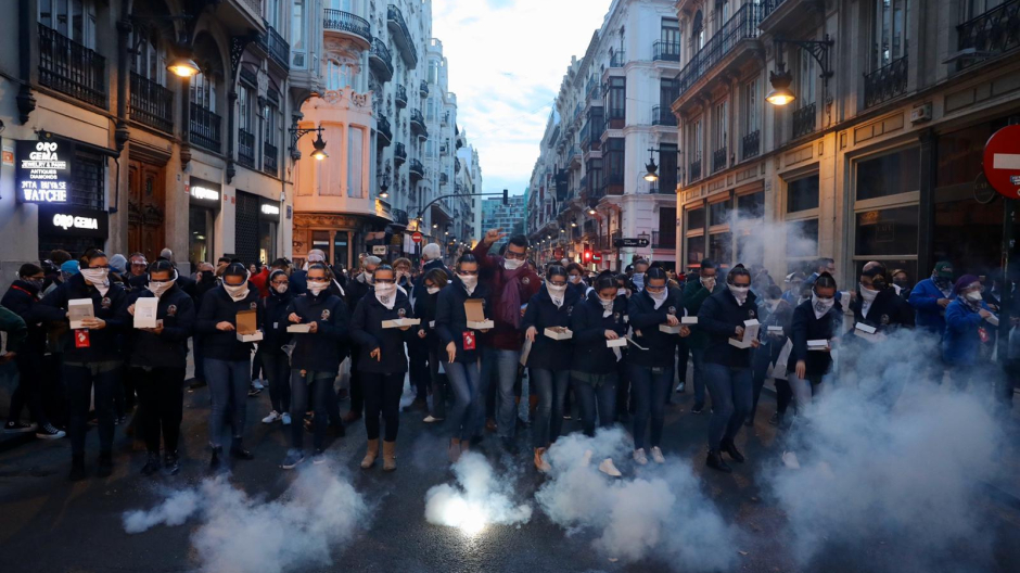 La popular 'Macrodespertà' por las calles de Valencia
